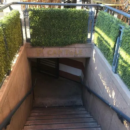 Apartment L'ecrin - Place Du Capitole Toulouse-parking Et Petit Dejeuner Inclus